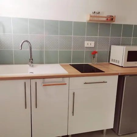 Avec Logement Entier *