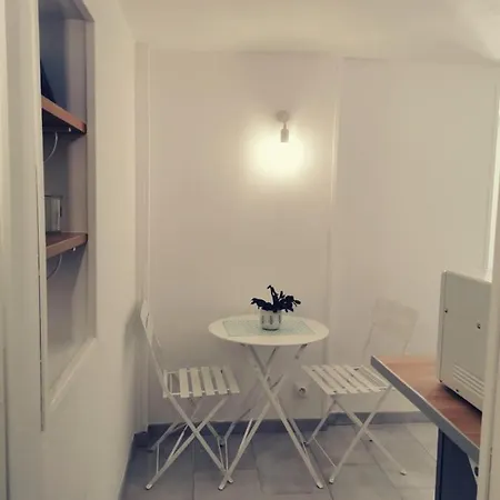 Avec Logement Entier Les Angles (Gard)